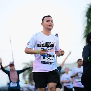 Runner Photo 7902405