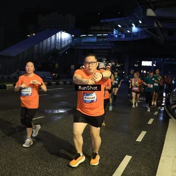 Runner Photo 7902412