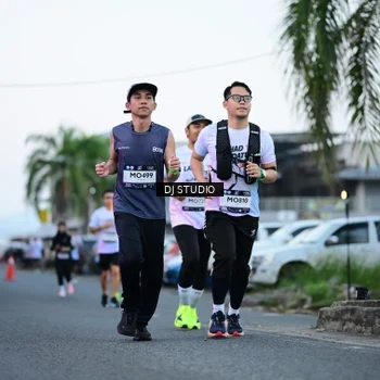 Runner Photo 7902427