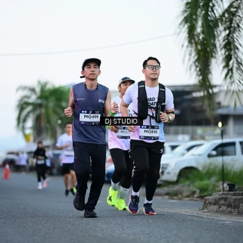 Runner Photo 7902429