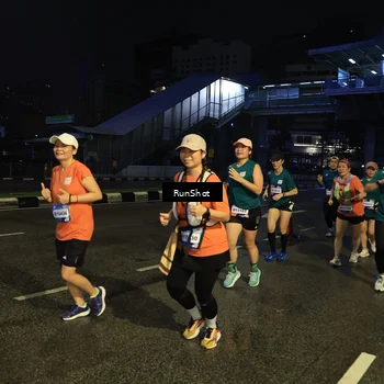 Runner Photo 7902449