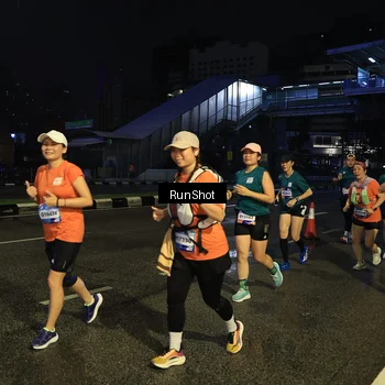 Runner Photo 7902453