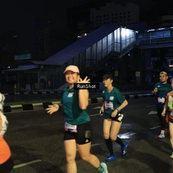 Runner Photo 7902469