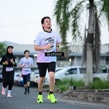 Runner Photo 7902487