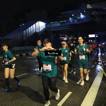 Runner Photo 7902492