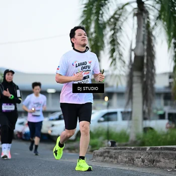 Runner Photo 7902494