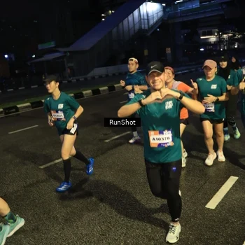 Runner Photo 7902499
