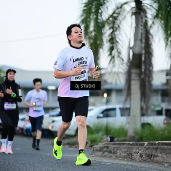 Runner Photo 7902503