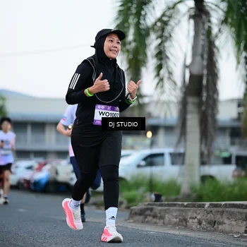 Runner Photo 7902506