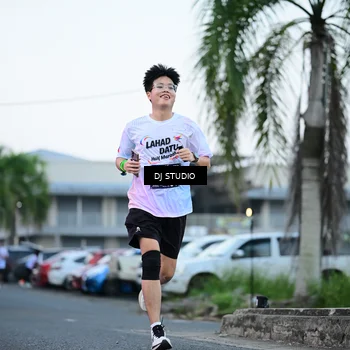 Runner Photo 7902525