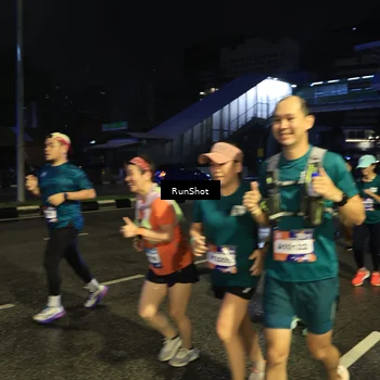 Runner Photo 7902535