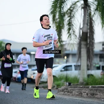Runner Photo 7902538