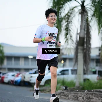 Runner Photo 7902540