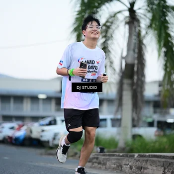 Runner Photo 7902546