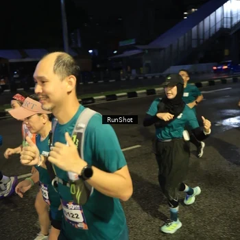 Runner Photo 7902553