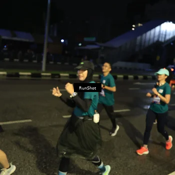 Runner Photo 7902558