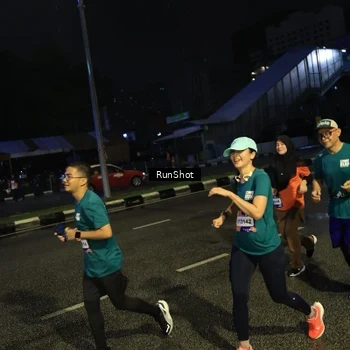 Runner Photo 7902592