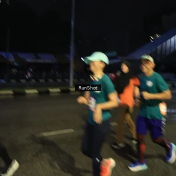 Runner Photo 7902595