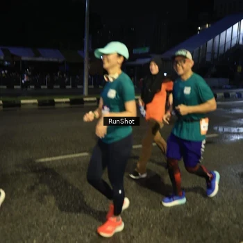 Runner Photo 7902598