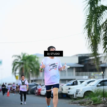 Runner Photo 7902693