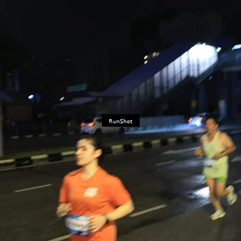 Runner Photo 7902695