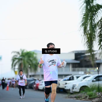 Runner Photo 7902700
