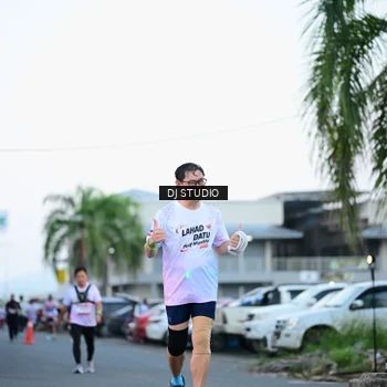 Runner Photo 7902705