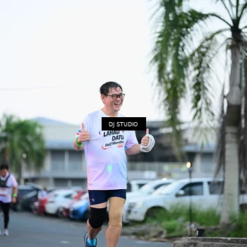 Runner Photo 7902740