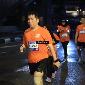 Runner Photo 7902743