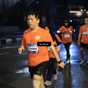 Runner Photo 7902745