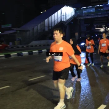 Runner Photo 7902746