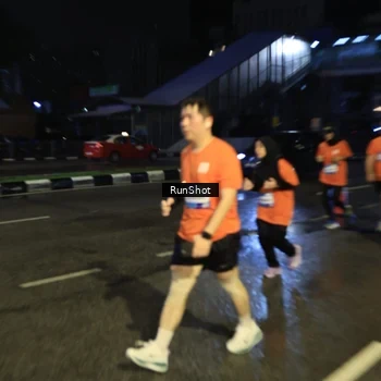 Runner Photo 7902750