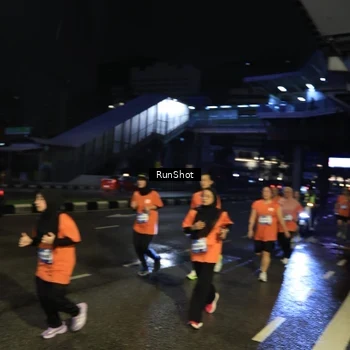 Runner Photo 7902773