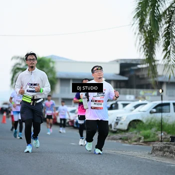 Runner Photo 7902795
