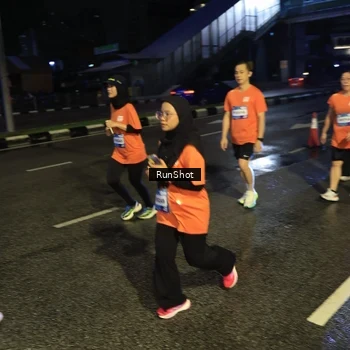 Runner Photo 7902802