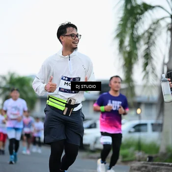 Runner Photo 7902830