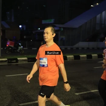 Runner Photo 7902836