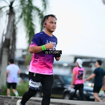 Runner Photo 7902841