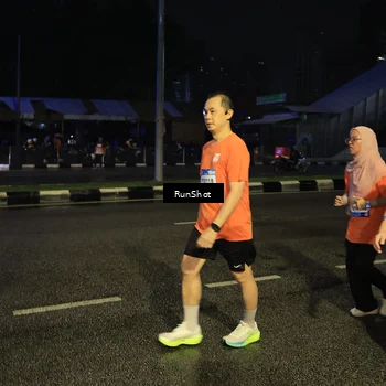 Runner Photo 7902845