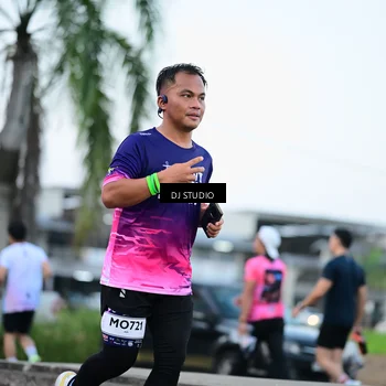 Runner Photo 7902846