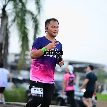Runner Photo 7902857