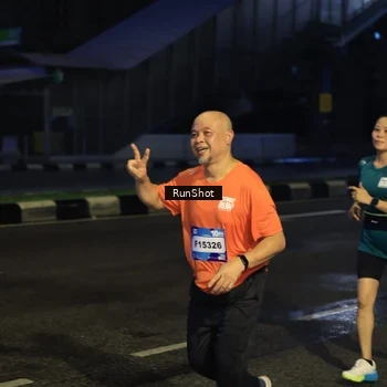 Runner Photo 7902871