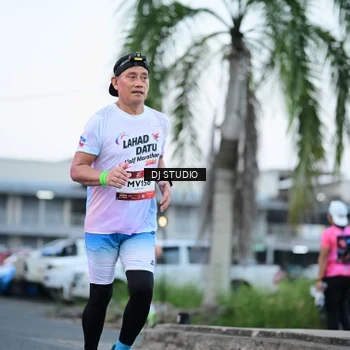 Runner Photo 7902875