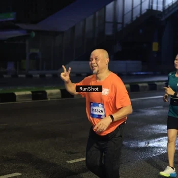 Runner Photo 7902876