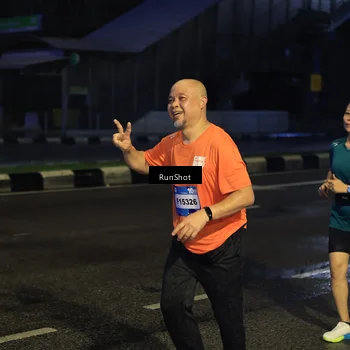 Runner Photo 7902879