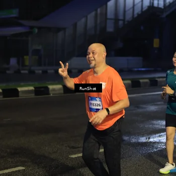 Runner Photo 7902880