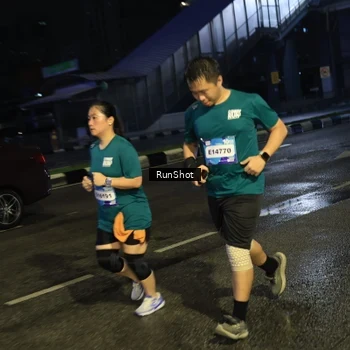 Runner Photo 7902902