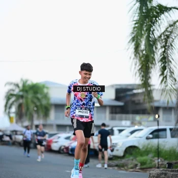 Runner Photo 7902904