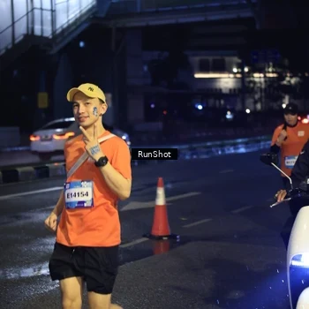 Runner Photo 7902915