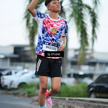 Runner Photo 7902917